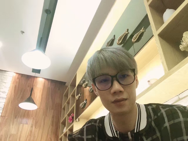 黄峰的第二张照片--连山蓝颜知己交友网